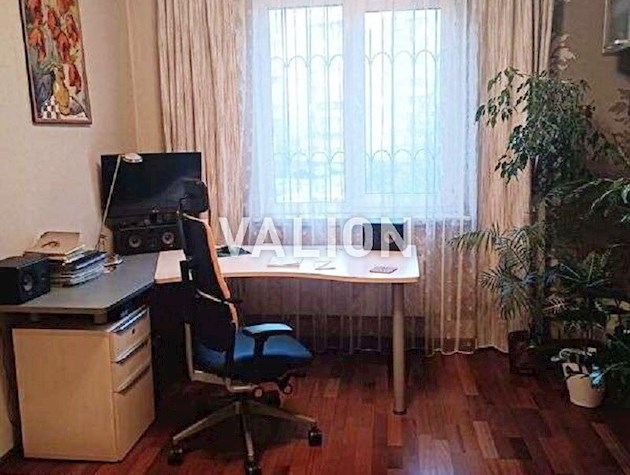 Продам 3к квартиру, ул. Симиренко, 22Б, Святошинский, 77 м2, ремонт