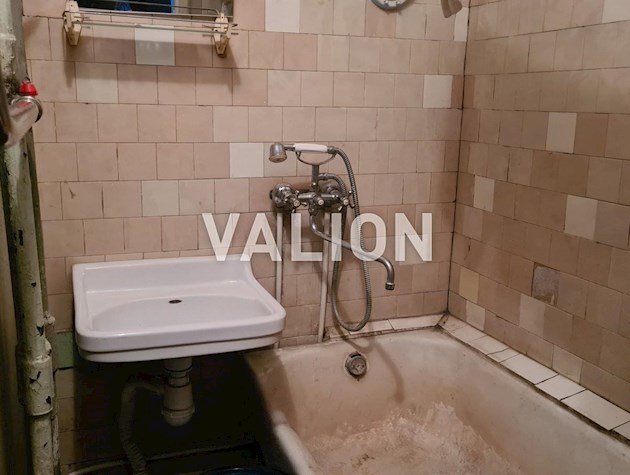 Продажа 2-комнатной квартиры, проспект Соборности 11, Соцгород, Дарницкая площадь, Днепровский район