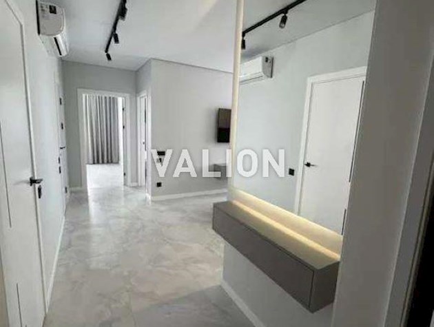 Продажа 2-к квартиры ул. Александра Олеся 9а