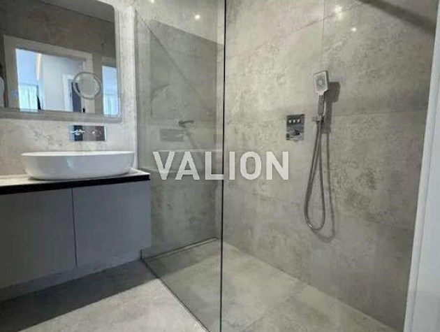 Продажа 2-к квартиры ул. Александра Олеся 9а