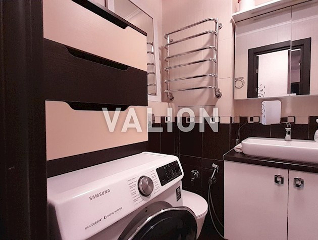 Продаж 1-кімнатної квартири вул. Дмитрівська 2, центр