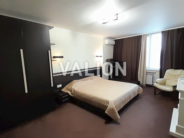 Продаж 1-кімнатної квартири вул. Дмитрівська 2, центр