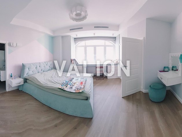 Предлагаем на продажу современную просторную квартиру с авторским ремонтом 2020 по улице Чорновола, 29-А в г. Киеве. Без %