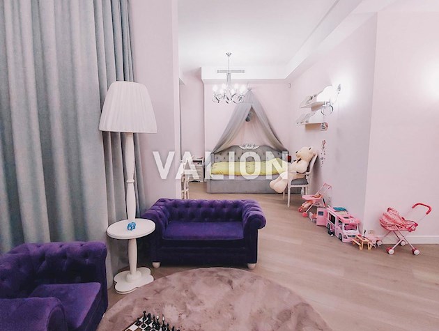 Предлагаем на продажу современную просторную квартиру с авторским ремонтом 2020 по улице Чорновола, 29-А в г. Киеве. Без %