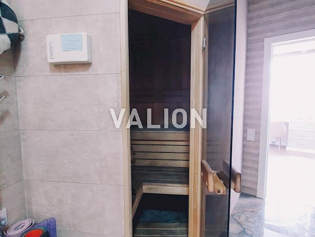 Предлагаем на продажу современную просторную квартиру с авторским ремонтом 2020 по улице Чорновола, 29-А в г. Киеве. Без %