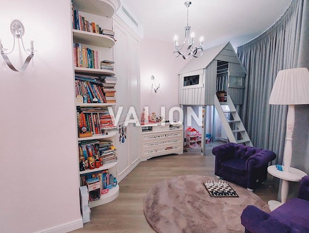 Предлагаем на продажу современную просторную квартиру с авторским ремонтом 2020 по улице Чорновола, 29-А в г. Киеве. Без %