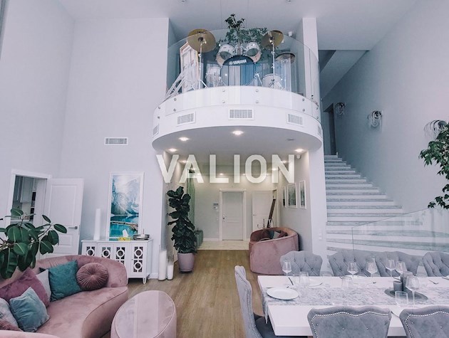 Продаж сучасної квартири з авторським ремонтом Чорновола, 29А Без комісії