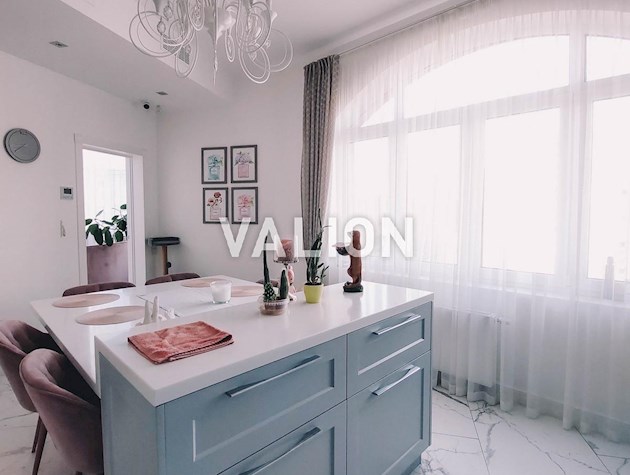 Продаж сучасної квартири з авторським ремонтом Чорновола, 29А Без комісії