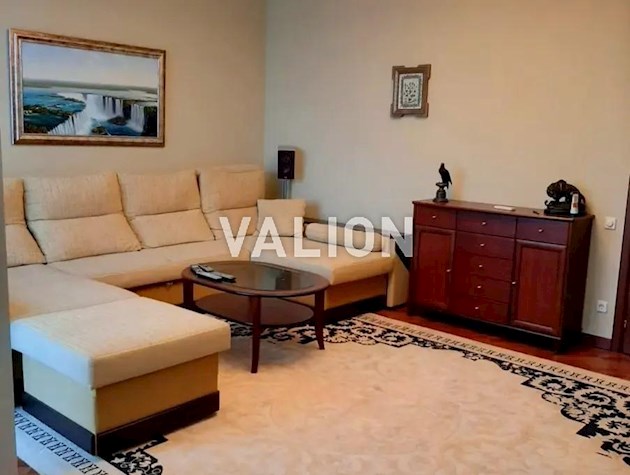 Орлика Филиппа, 6 – продам 4 ком. квартиру