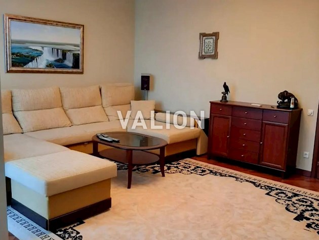 Орлика Филиппа, 6 – продам 4 ком. квартиру