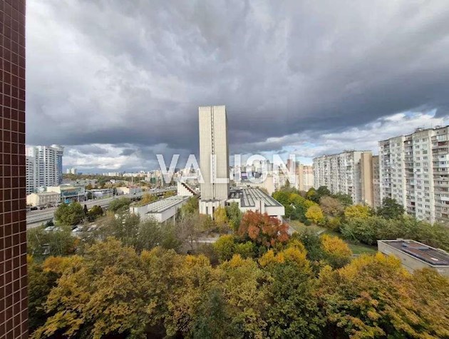 Продажа 3-к квартиры Голосеевский (40-летия Октября) просп.15