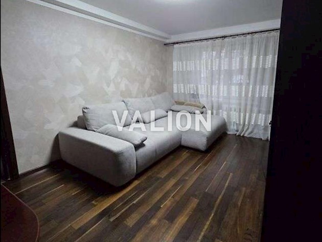 Продаж 3-к квартири вул. Полярна 13