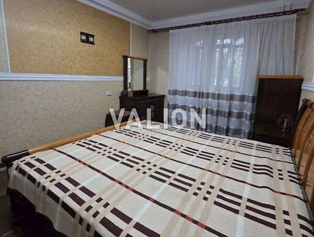 Продаж 3-к квартири вул. Полярна 13