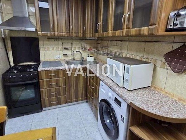 Продаж 3-к квартири вул. Полярна 13