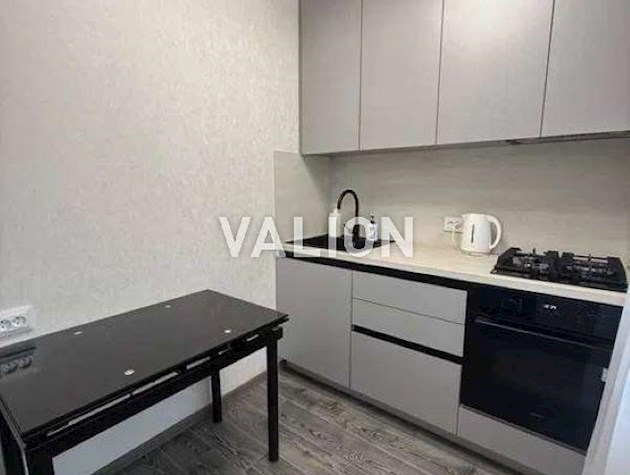 Продажа 2-к квартиры ул. Зодчих 4