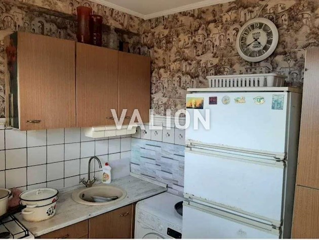 Продаж 3 кімнатної квартири вул. Чорних Запорожців 9а.