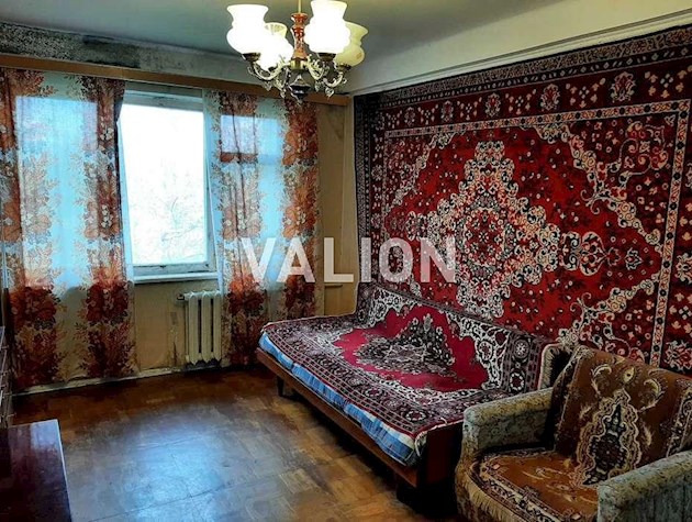 Продаж 3 кімнатної квартири вул. Чорних Запорожців 9а.