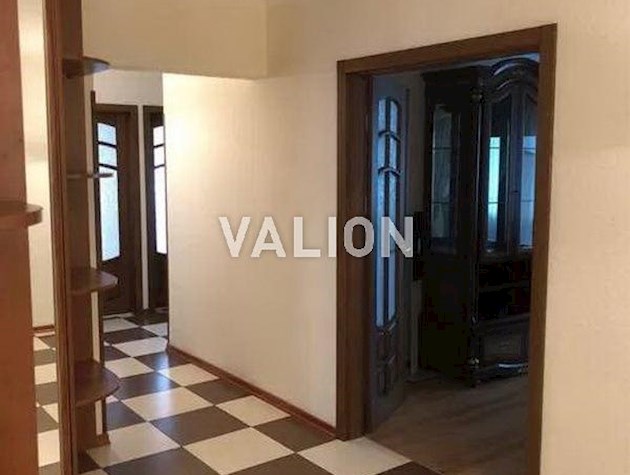 Продажа 3 комнатной квартиры с ремонтом, пр.Красной Калины 72 (пр.Маяковского, 72), Деснянский район.