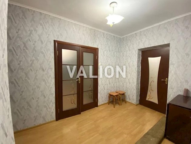 Продам 2 комнатную квартиру по ул. Верховинца,10