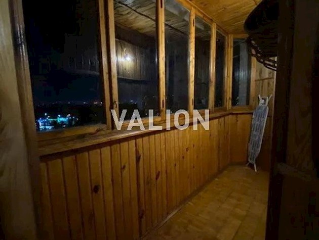 Продам 2 комнатную квартиру по ул. Верховинца,10