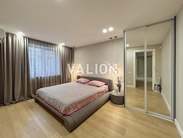 Продажа: Трехкомнатная квартира в Подольском районе, ул. Константиновская, 51. Центр Подола. Без комиссии