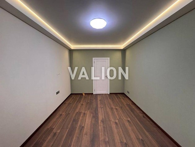 Продается 2-комнатная после капитального ремонта Тбилисский переулок, 3А Шевченковский район