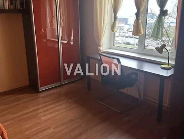 Продаж 3-к квартири вул. Героїв Дніпра 32