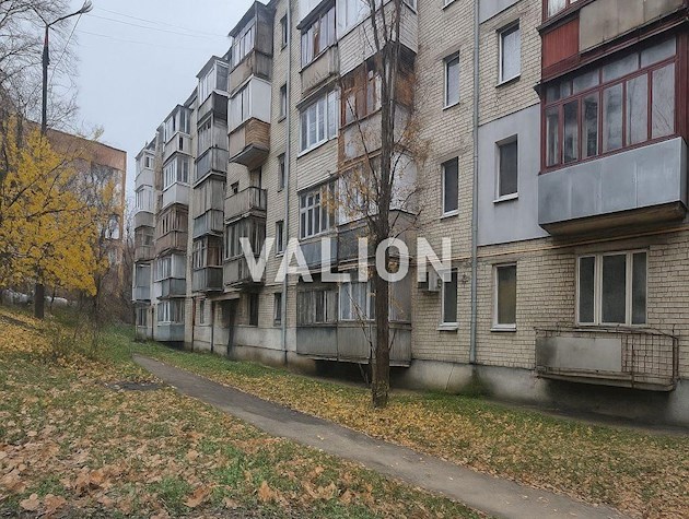 Продажа: 1 — комнатная на ул. Харченко Евгения, 27, Дарницкий район