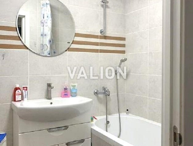 Продам 2-х комнатную квартиру ул. генерала Геннадия Воробьева 8а Соломенский р-н