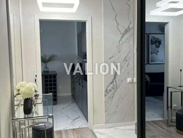 Продажа 3-к квартиры ул. Михаила Максимовича 24а