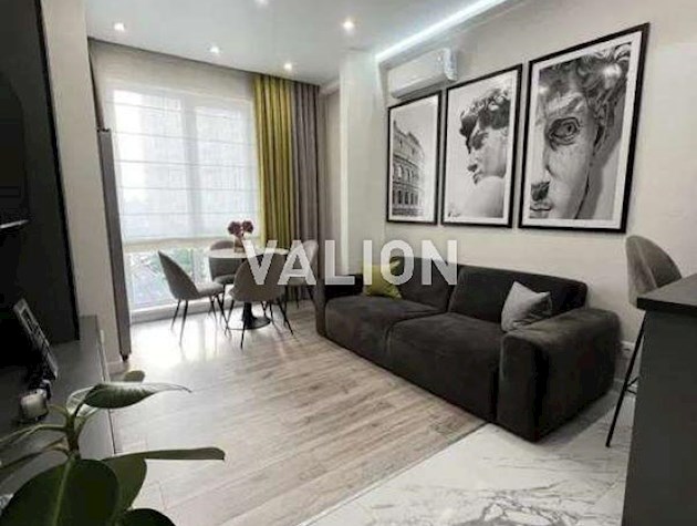 Продажа 3-к квартиры ул. Михаила Максимовича 24а