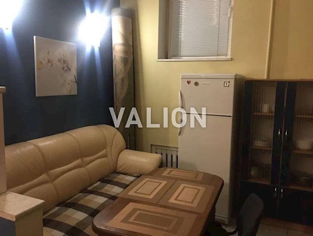 Продаж 3-к квартири вул. Богдана Хмельницького, 10 Центр, метро Театральна