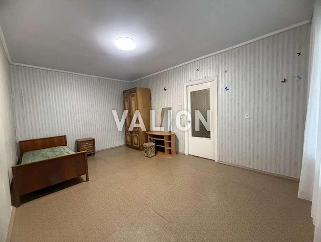 Продаж 4-кімнатної квартири на вул.Ревуцького, 18а