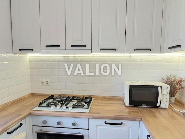 Продажа без % уютной 3-комнатной квартиры с ремонтом в центре столицы, возле метро КПИ по просп. Берестейский, 20, Шевченковский, Центр.