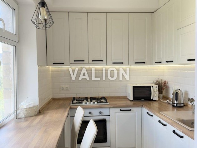 Продажа без % уютной 3-комнатной квартиры с ремонтом в центре столицы, возле метро КПИ по просп. Берестейский, 20, Шевченковский, Центр.