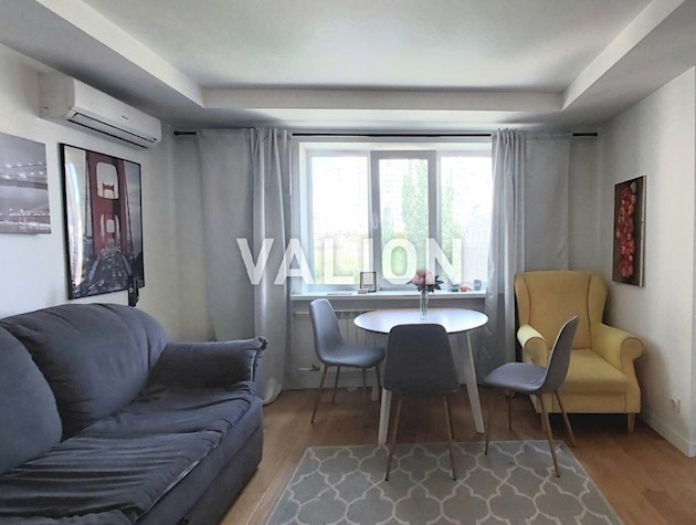 Продажа без % уютной 3-комнатной квартиры с ремонтом в центре столицы, возле метро КПИ по просп. Берестейский, 20, Шевченковский, Центр.