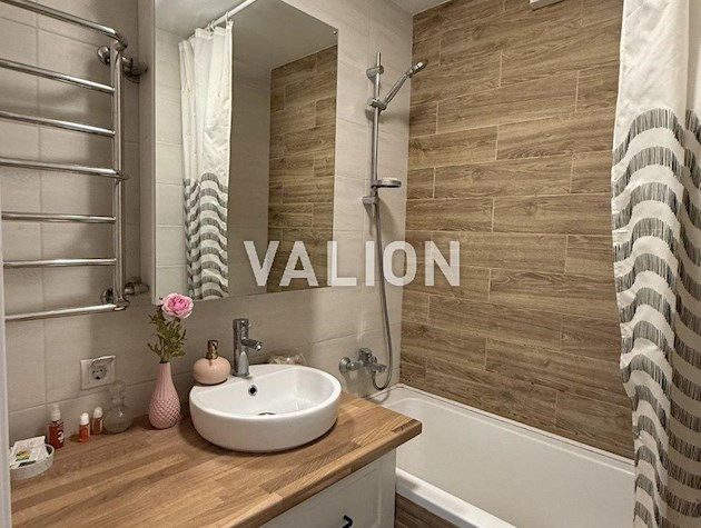 Продажа без % уютной 3-комнатной квартиры с ремонтом в центре столицы, возле метро КПИ по просп. Берестейский, 20, Шевченковский, Центр.