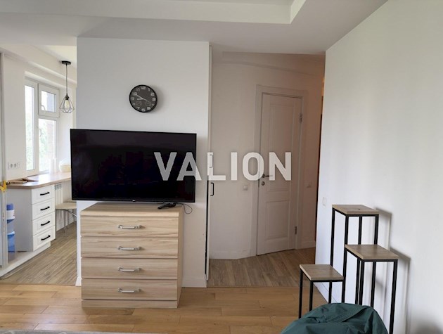 Продажа без % уютной 3-комнатной квартиры с ремонтом в центре столицы, возле метро КПИ по просп. Берестейский, 20, Шевченковский, Центр.