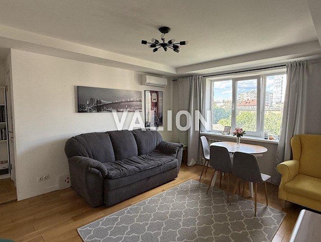 Продажа без % уютной 3-комнатной квартиры с ремонтом в центре столицы, возле метро КПИ по просп. Берестейский, 20, Шевченковский, Центр.