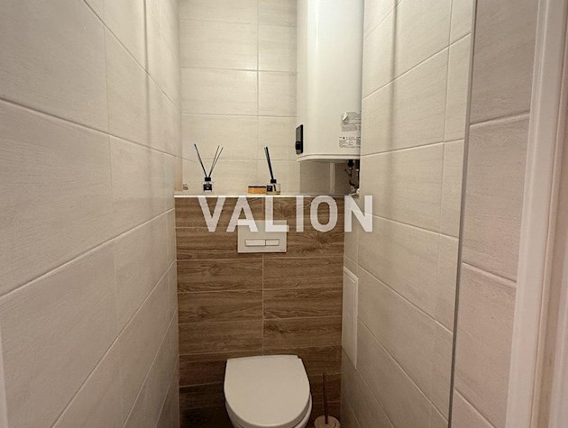 Продажа без % уютной 3-комнатной квартиры с ремонтом в центре столицы, возле метро КПИ по просп. Берестейский, 20, Шевченковский, Центр.