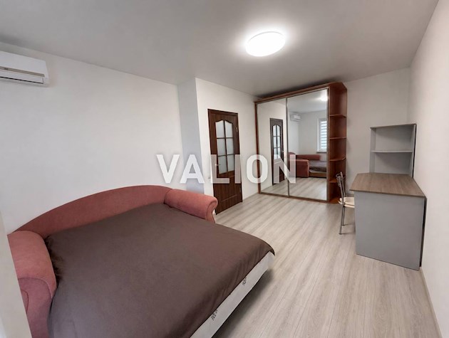 Продажа 1-комнатной квартиры 37 м² в ЖК «Патриотика», ул. Софии Русовой, 7Г. До метро Позняки и Осокорки — 7 минут пешком.