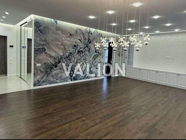 Продажа 5-к квартиры ул. Шелуденко 1a