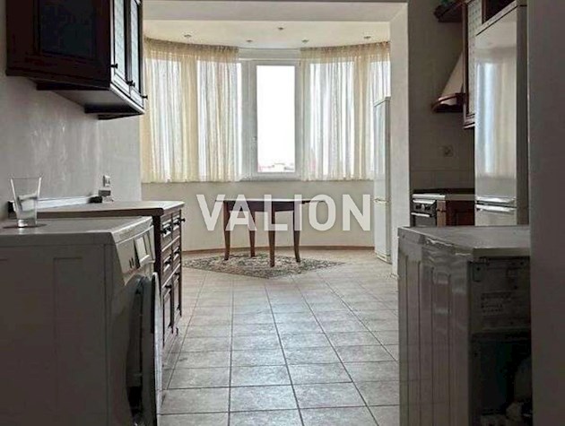 Продажа 3-к квартиры просп. Владимира Ивасюка 6б