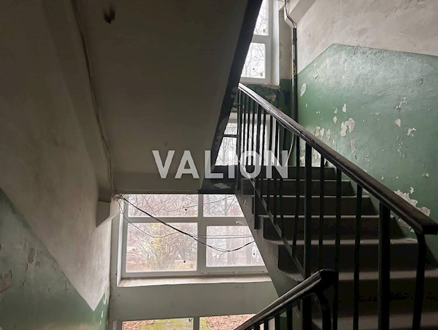 Продажа 1 ком. квартиры в жилом состоянии, 2 этаж, ул. Межевая, 19б. Виноградарь