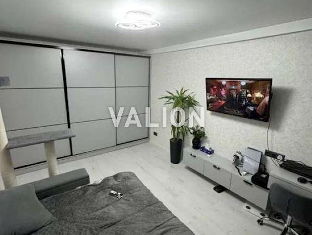 Продаж 1-к квартири вул. Гната Юри 5