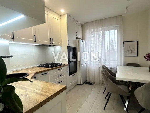 Продажа 3-к квартиры просп. Свободы 1/60