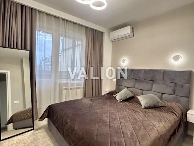 Продажа 3-к квартиры просп. Свободы 1/60