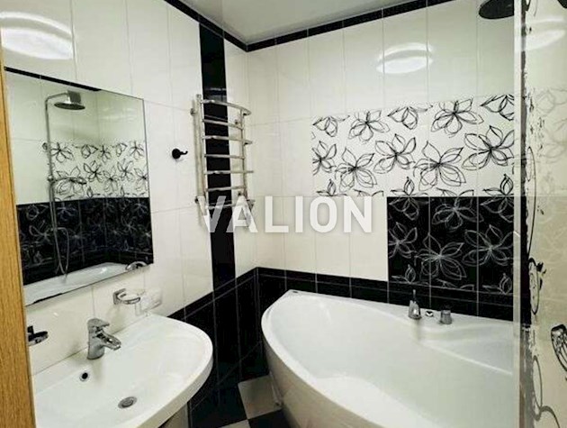 Продажа 2-к квартиры ул. Феодосийская 1а