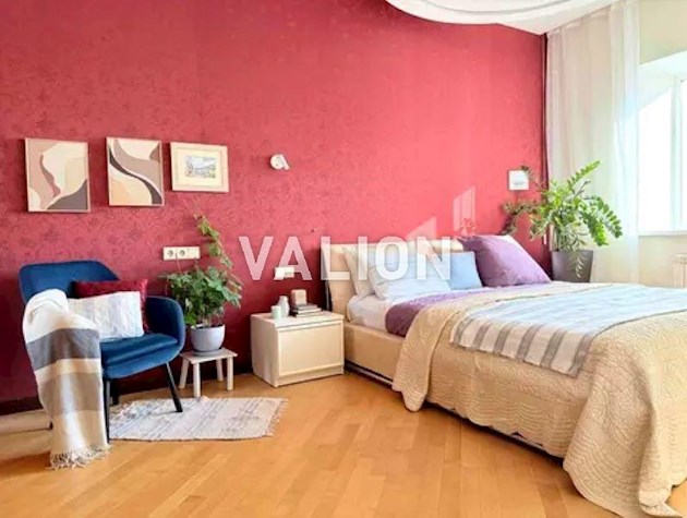 Продаж 2-к квартири вул. В’ячеслава Чорновола 25