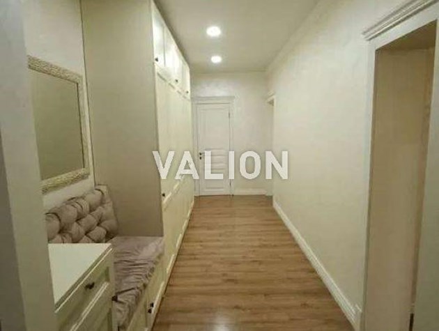 Продажа 4-комнатной квартиры ул. Метрологическая 9д